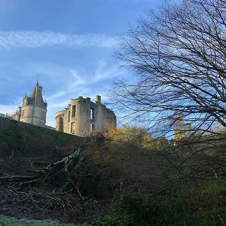 Casa vacanze Roulotte Enchantée Dans Le Parc D'un Château Vendéen *