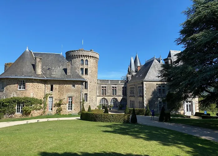 Casa vacanze Roulotte Enchantée Dans Le Parc D'un Château Vendéen